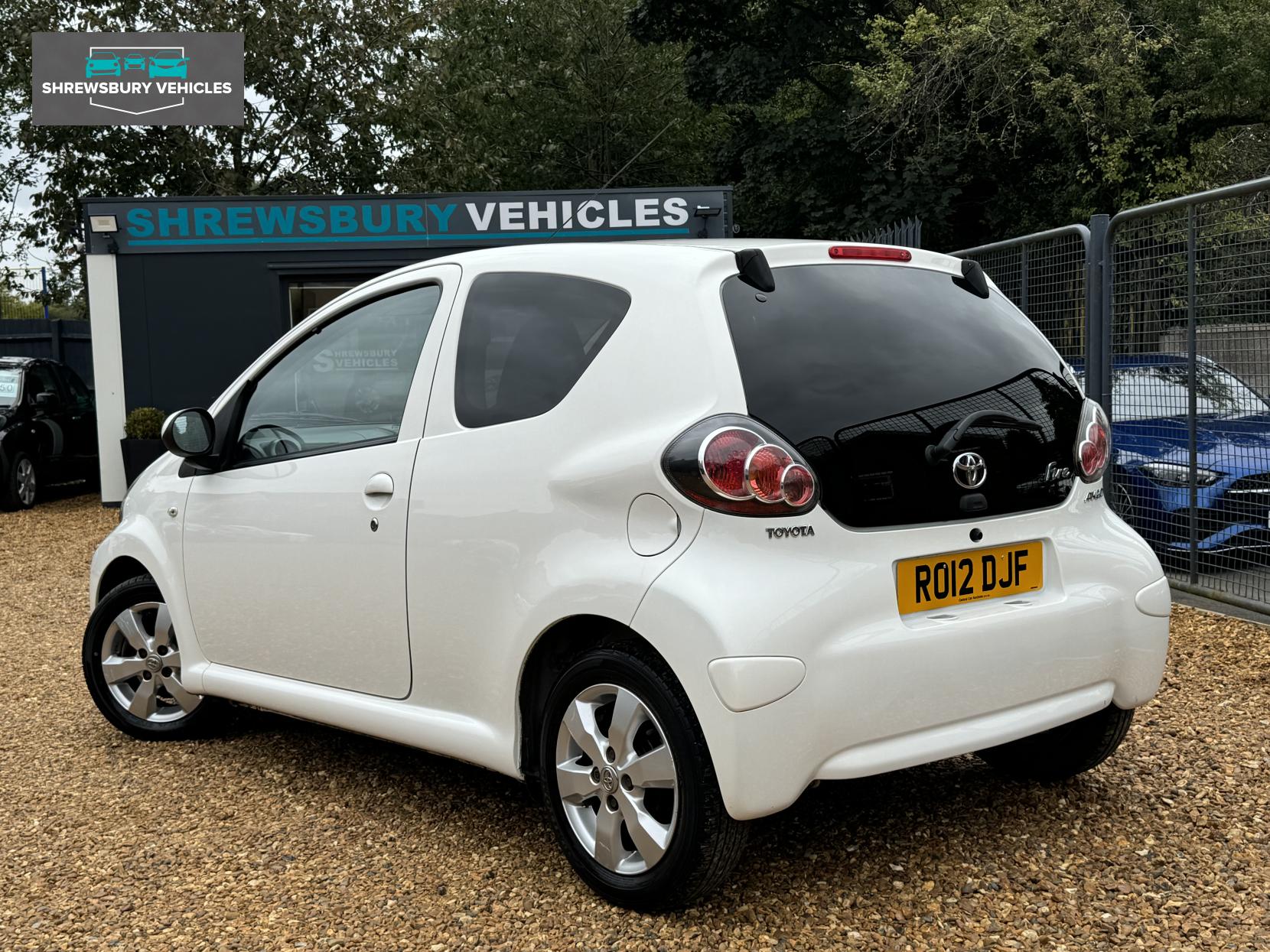 Toyota AYGO 1.0 VVT-i Fire Hatchback 3dr Petrol Manual Euro 5 (67 ps)