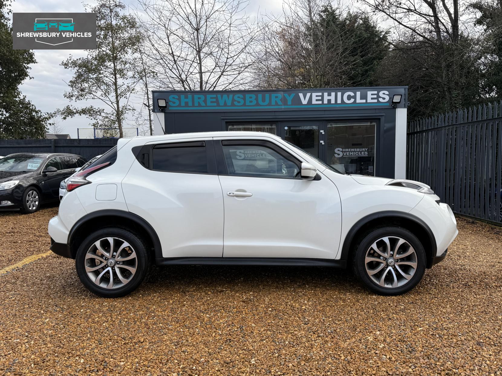 Nissan Juke 1.2 DIG-T N-Connecta SUV 5dr Petrol Manual Euro 6 (s/s) (115 ps)