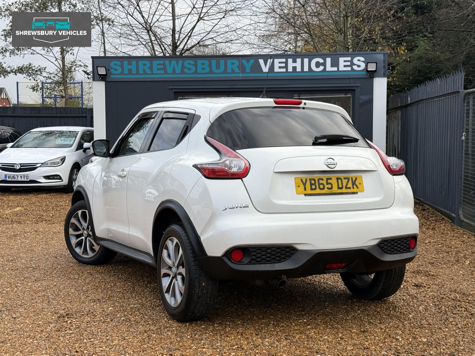 Nissan Juke 1.2 DIG-T N-Connecta SUV 5dr Petrol Manual Euro 6 (s/s) (115 ps)