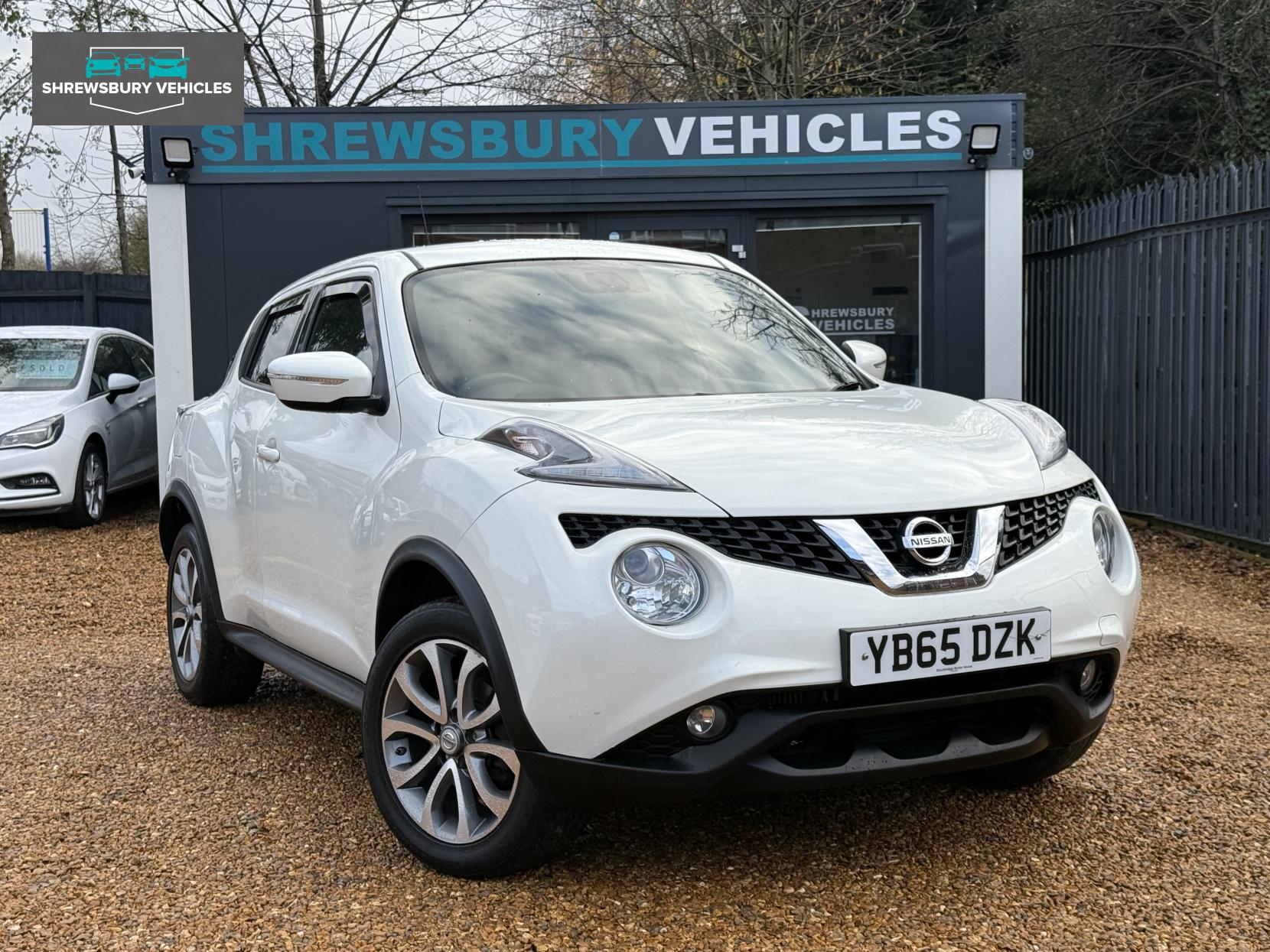 Nissan Juke 1.2 DIG-T N-Connecta SUV 5dr Petrol Manual Euro 6 (s/s) (115 ps)