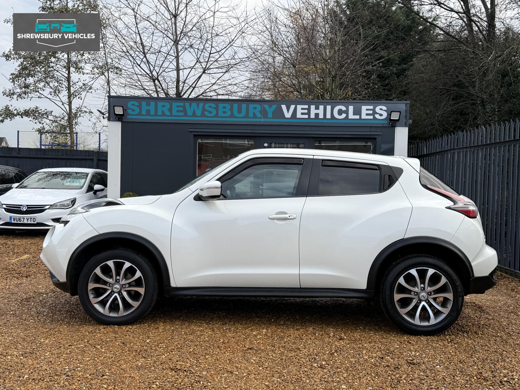 Nissan Juke 1.2 DIG-T N-Connecta SUV 5dr Petrol Manual Euro 6 (s/s) (115 ps)