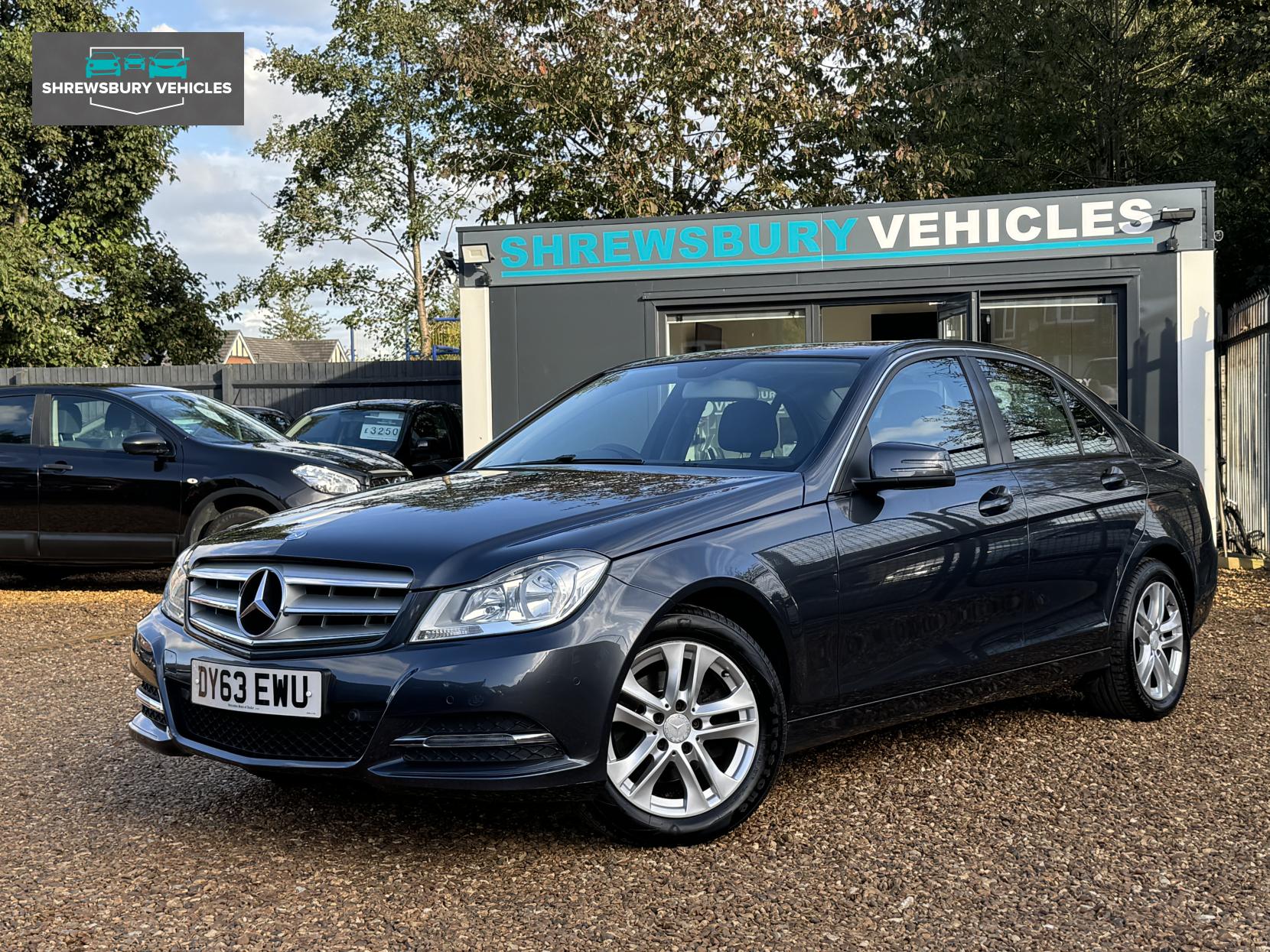 Mercedes-Benz C Class 2.1 C200 CDI Executive SE Saloon 4dr Diesel G-Tronic+ Euro 5 (s/s) (136 ps)