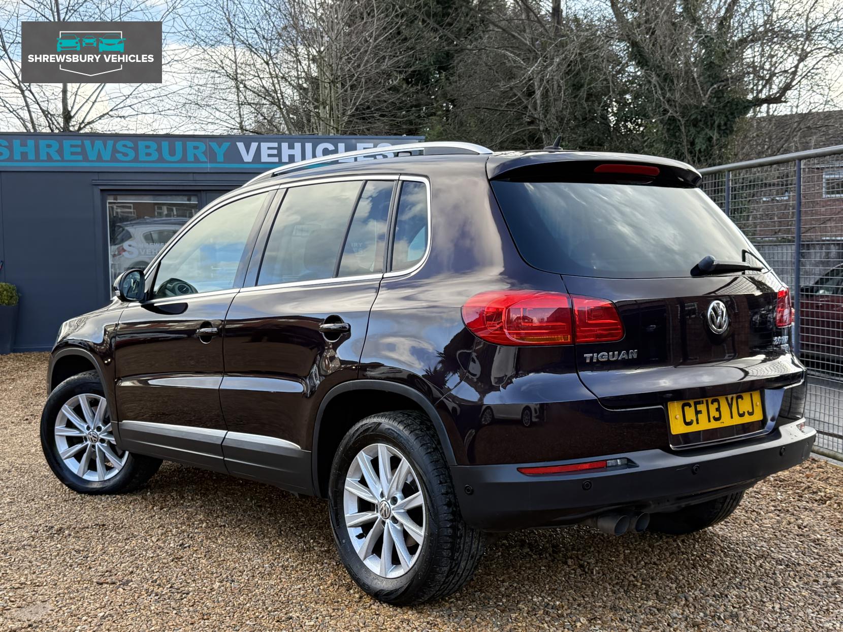 Volkswagen Tiguan 2.0 TDI BlueMotion Tech SE SUV 5dr Diesel DSG 4WD Euro 5 (s/s) (140 ps)