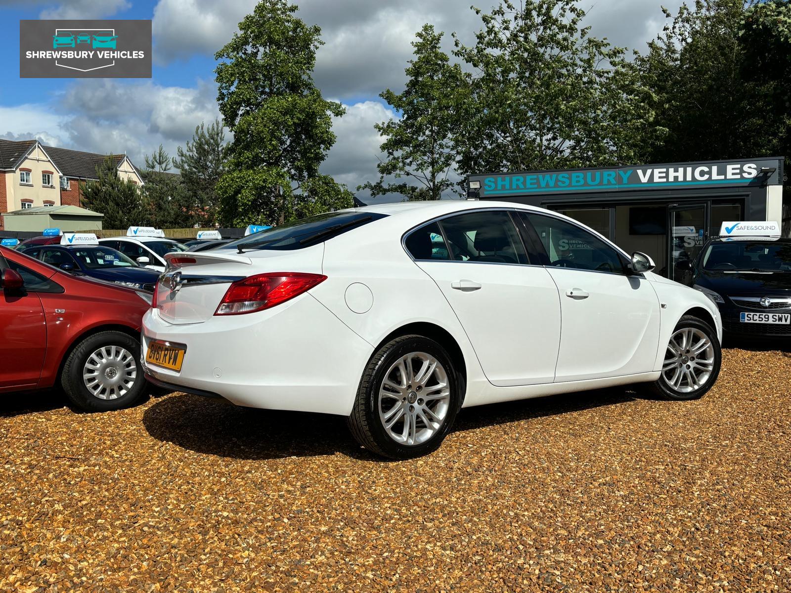 Vauxhall Insignia 1.8 16V Exclusiv Hatchback 5dr Petrol Manual Euro 5 (140 ps)