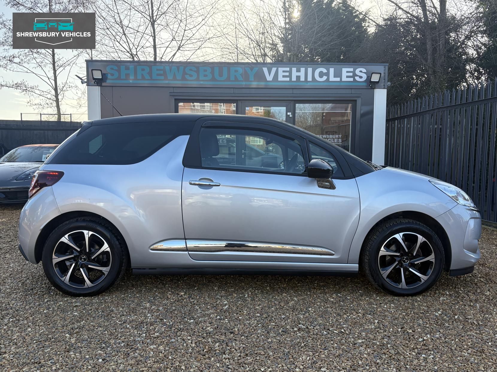 DS AUTOMOBILES DS 3 1.2 PureTech Elegance Hatchback 3dr Petrol Manual Euro 6 (s/s) (110 ps)