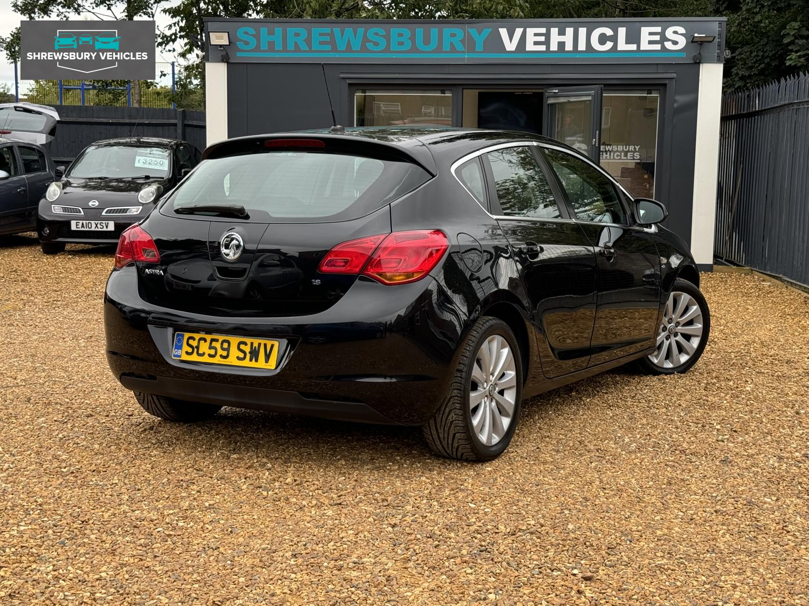 Vauxhall Astra 1.6 16v Elite Hatchback 5dr Petrol Manual Euro 5 (115 ps)