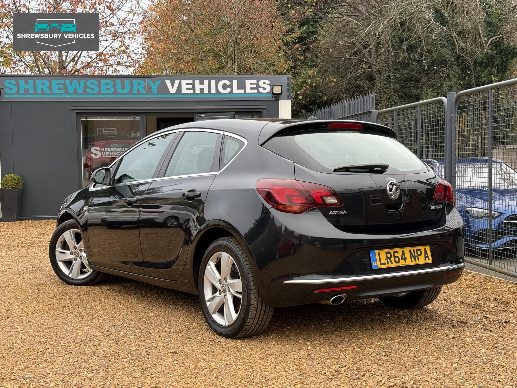 Vauxhall Astra 2.0 CDTi SRi Hatchback 5dr Diesel Auto Euro 5 (165 ps)