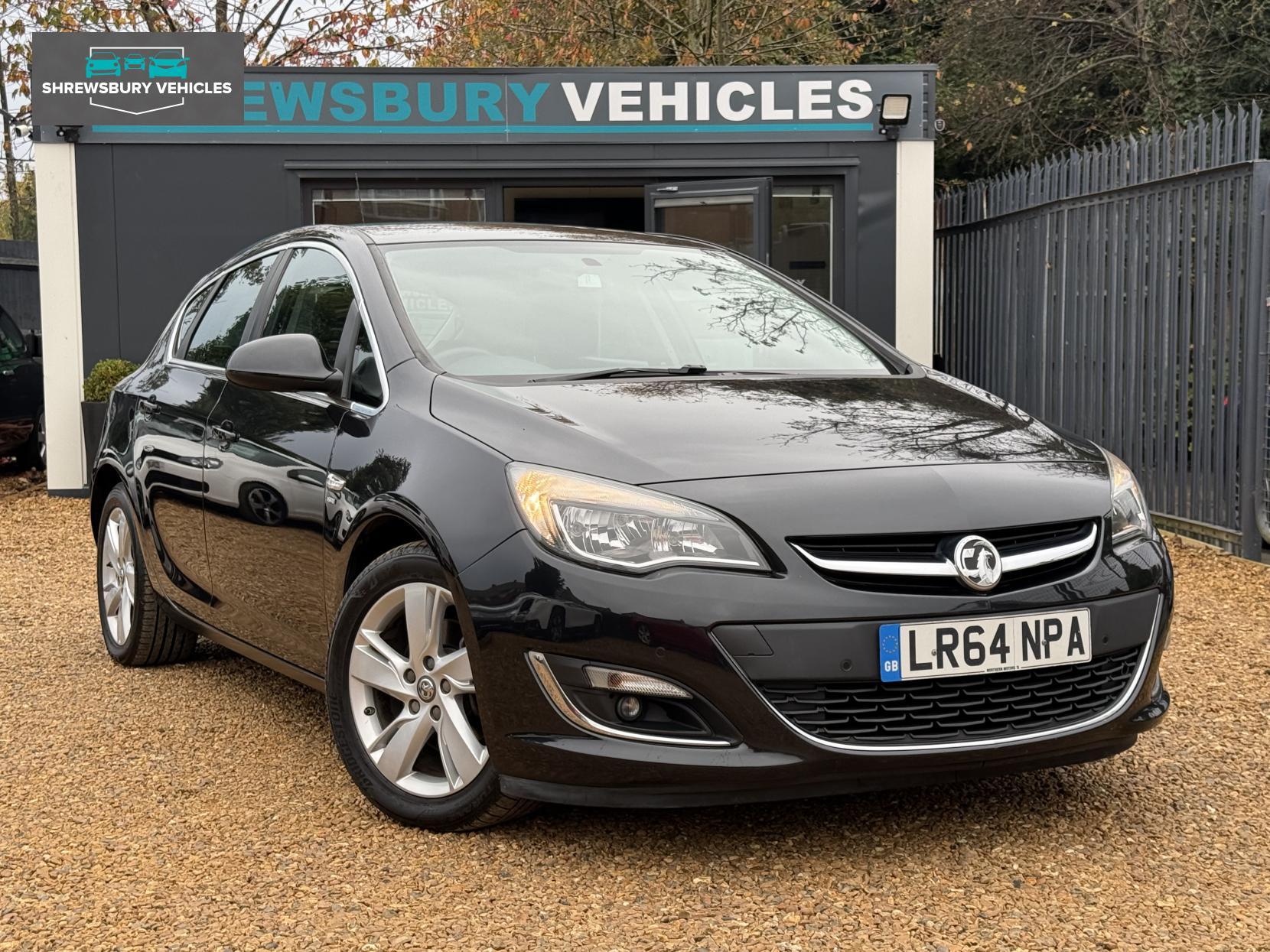 Vauxhall Astra 2.0 CDTi SRi Hatchback 5dr Diesel Auto Euro 5 (165 ps)