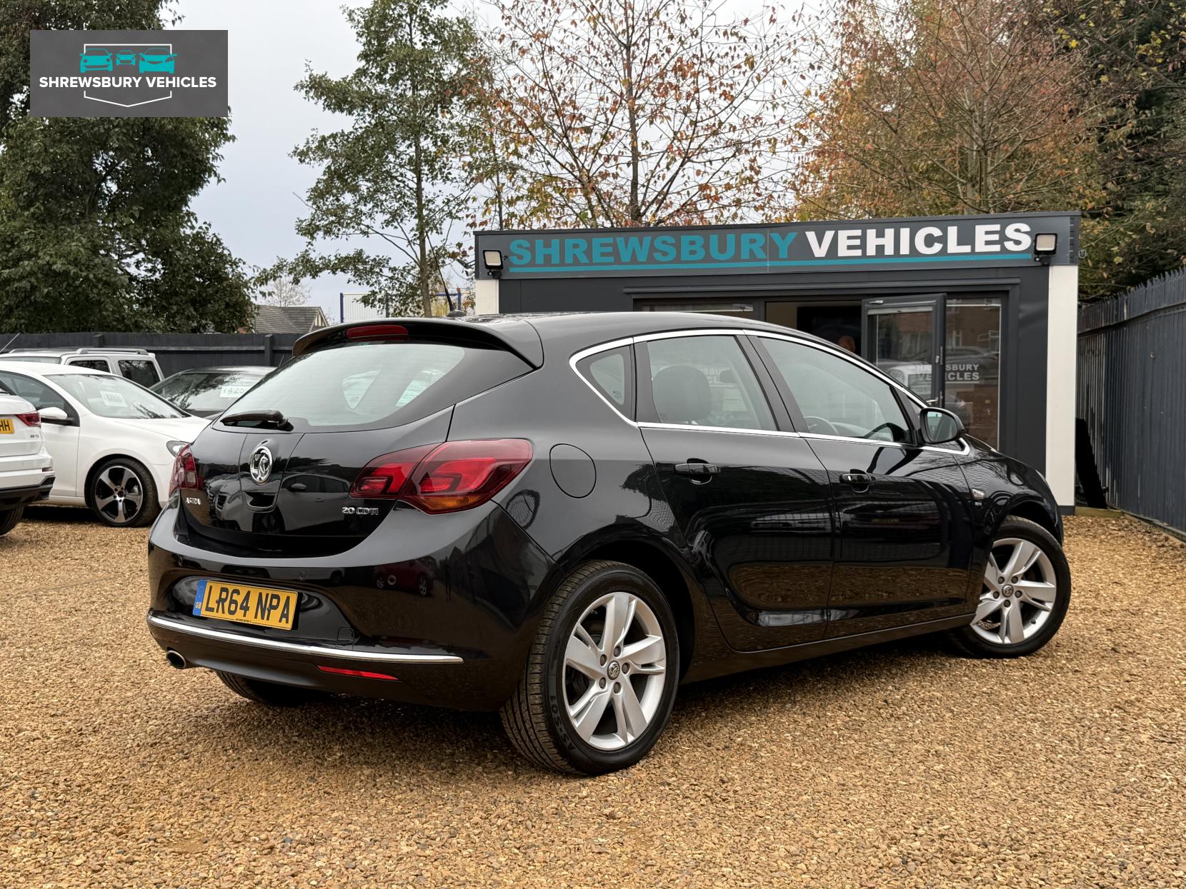 Vauxhall Astra 2.0 CDTi SRi Hatchback 5dr Diesel Auto Euro 5 (165 ps)