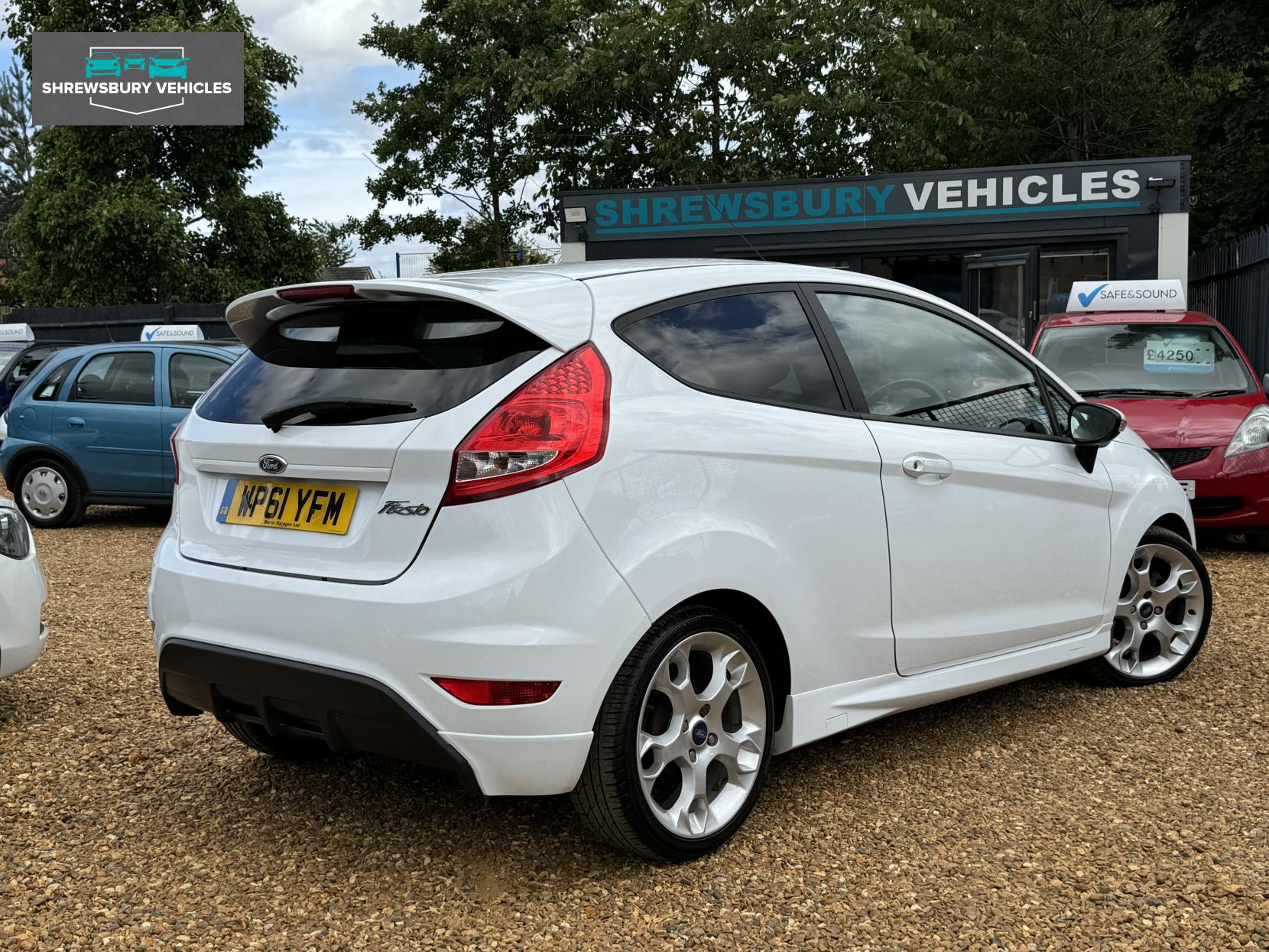 Ford Fiesta 1.6 Zetec S Hatchback 3dr Petrol Manual (134 g/km, 118 bhp)