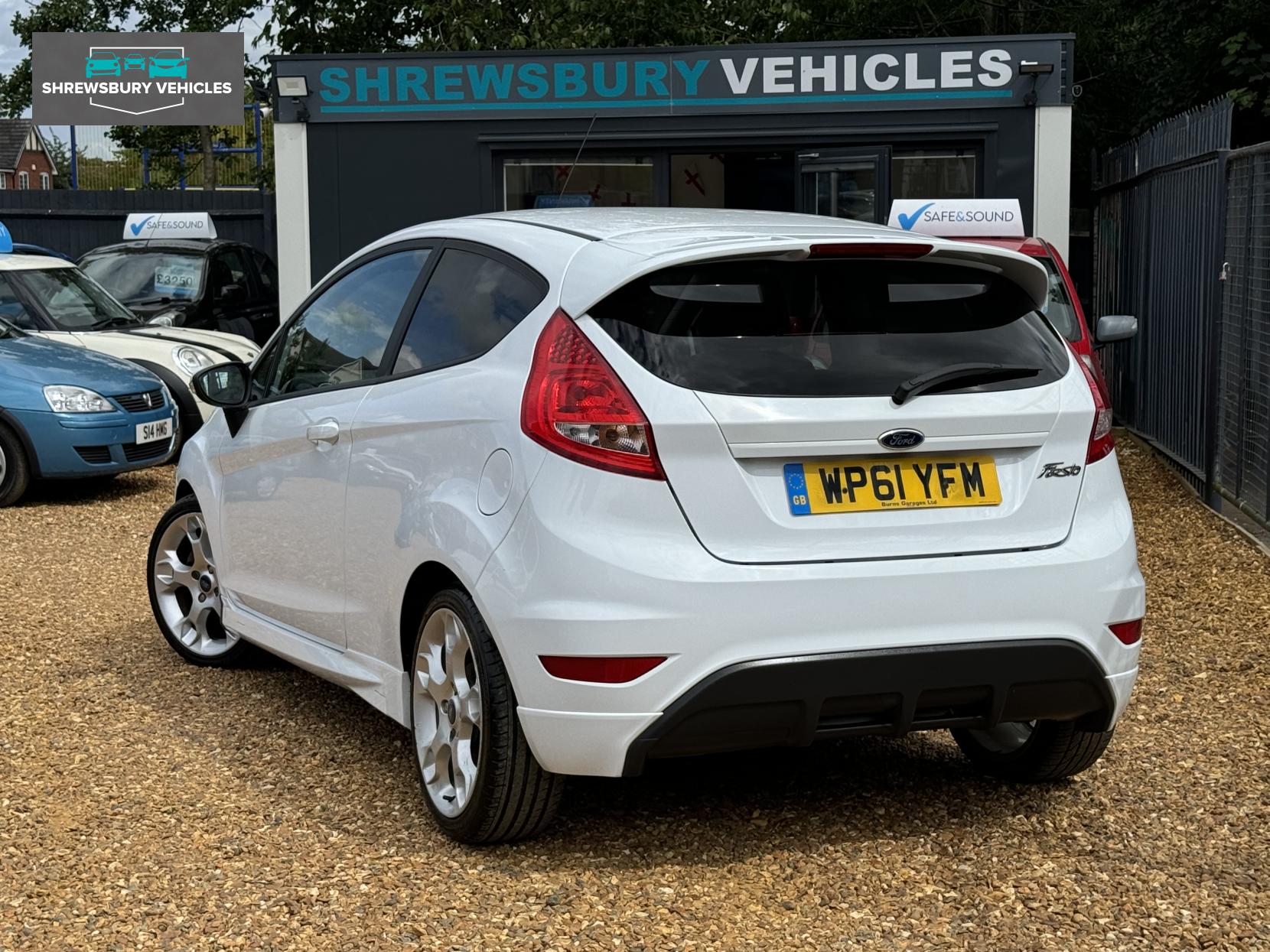 Ford Fiesta 1.6 Zetec S Hatchback 3dr Petrol Manual (134 g/km, 118 bhp)