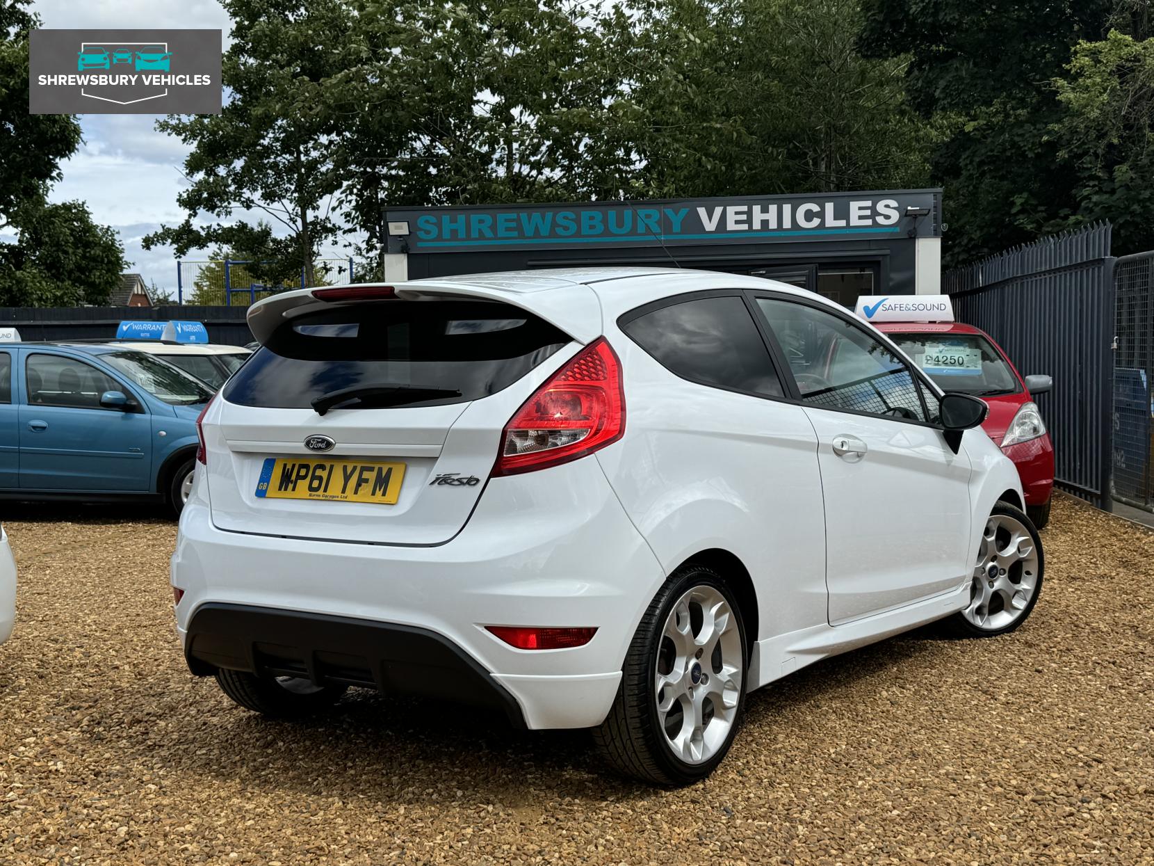 Ford Fiesta 1.6 Zetec S Hatchback 3dr Petrol Manual (134 g/km, 118 bhp)