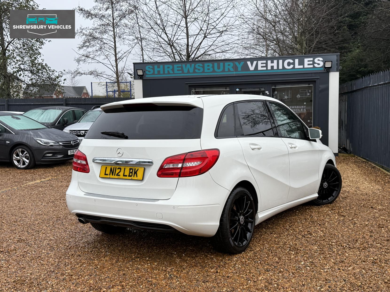 Mercedes-Benz B Class 1.6 B200 BlueEfficiency Sport MPV 5dr Petrol Manual Euro 5 (s/s) (156 ps)