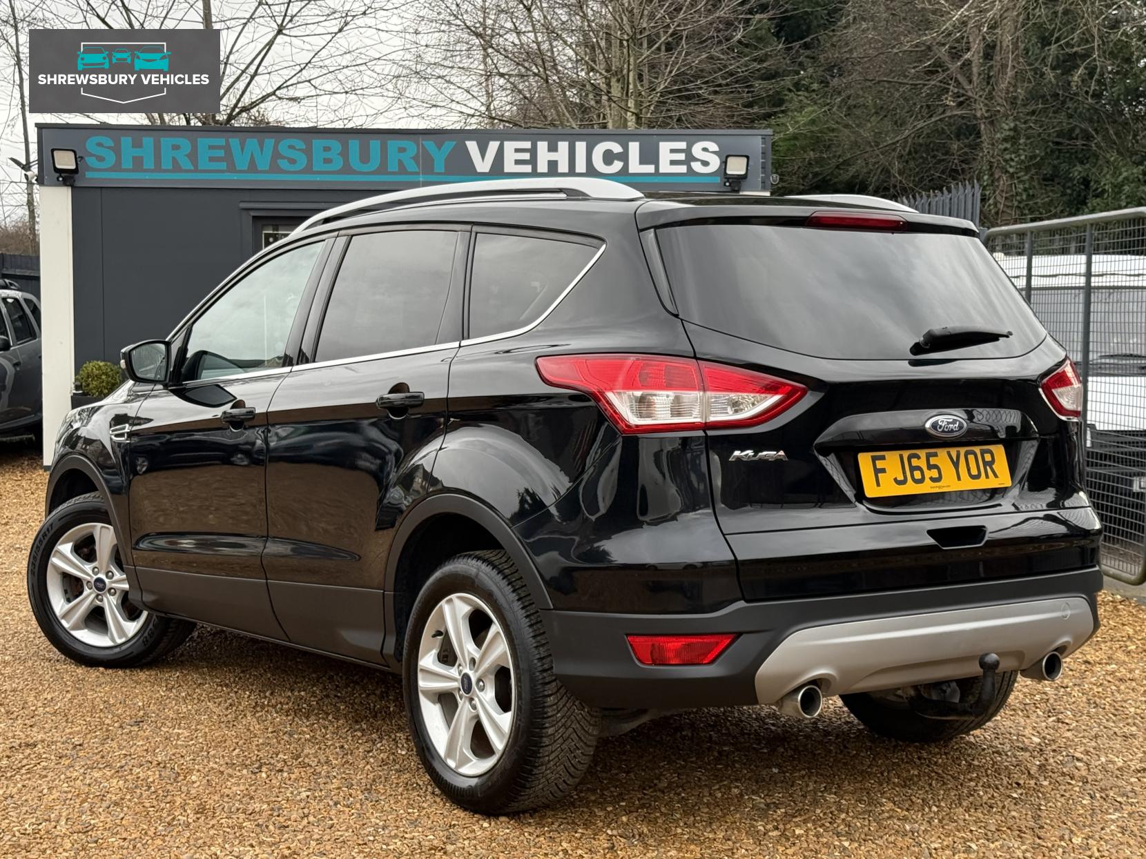 Ford Kuga 2.0 TDCi Zetec SUV 5dr Diesel Manual 2WD Euro 6 (s/s) (150 ps)