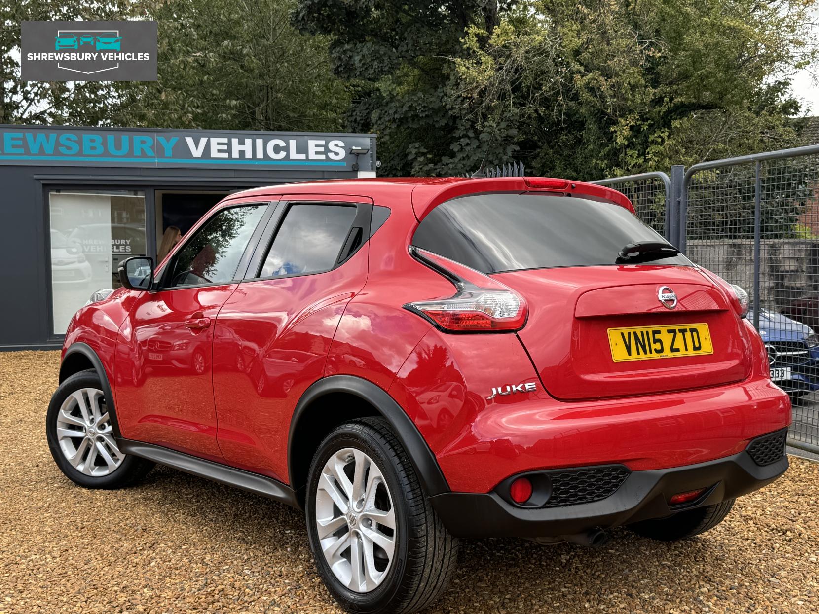 Nissan Juke 1.2 DIG-T Acenta Premium SUV 5dr Petrol Manual 6Spd Euro 5 (s/s) (115 ps)