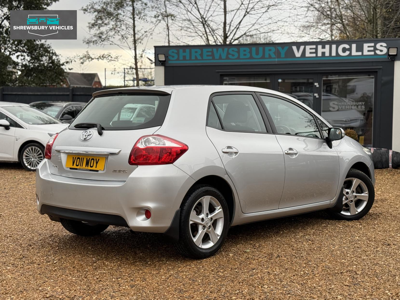 Toyota Auris 1.6 V-Matic TR Hatchback 5dr Petrol Manual Euro 5 (132 ps)