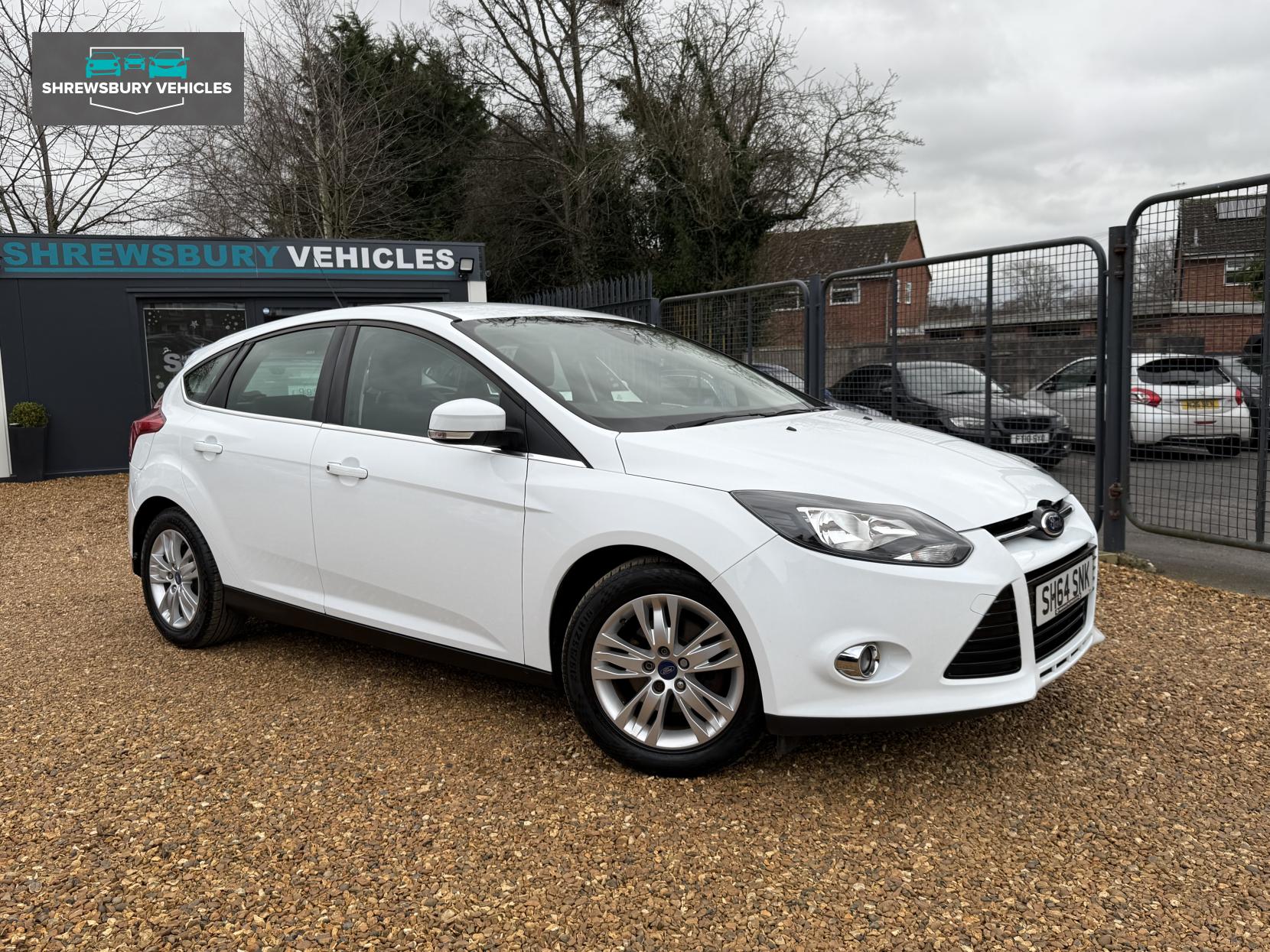 Ford Focus 1.6 TDCi Titanium Navigator Hatchback 5dr Diesel Manual Euro 5 (s/s) (115 ps)