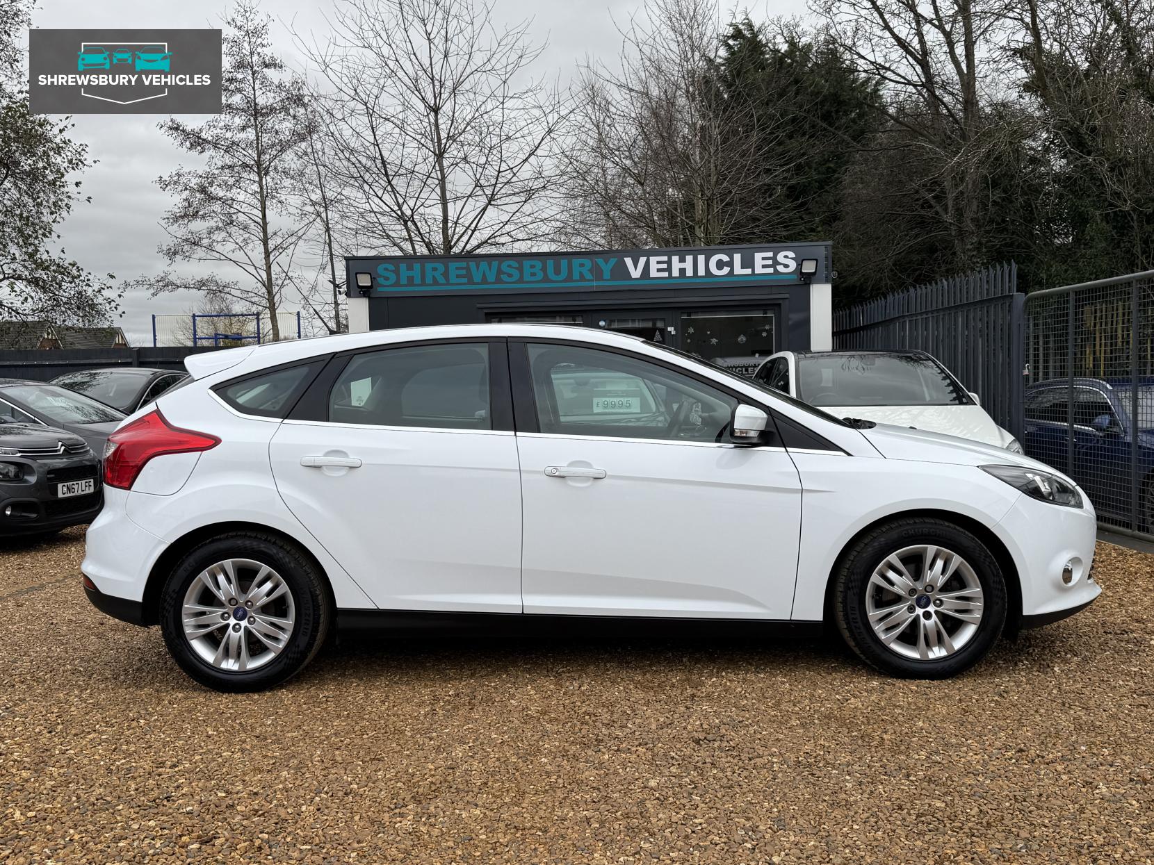 Ford Focus 1.6 TDCi Titanium Navigator Hatchback 5dr Diesel Manual Euro 5 (s/s) (115 ps)