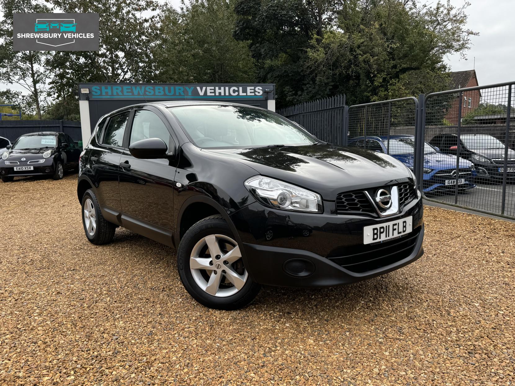 Nissan Qashqai 1.6 Visia SUV 5dr Petrol Manual 2WD Euro 5 (s/s) (117 ps)