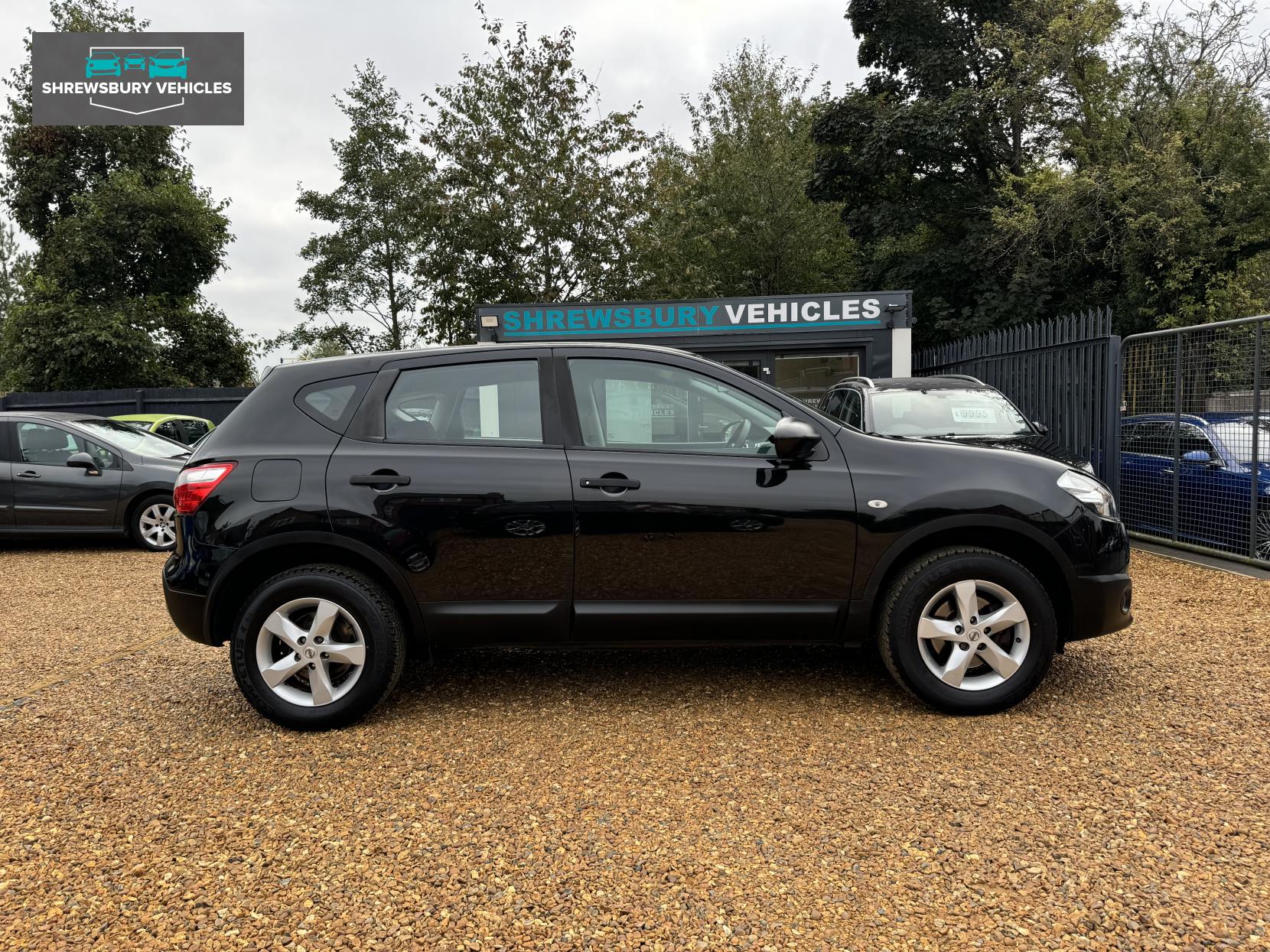 Nissan Qashqai 1.6 Visia SUV 5dr Petrol Manual 2WD Euro 5 (s/s) (117 ps)