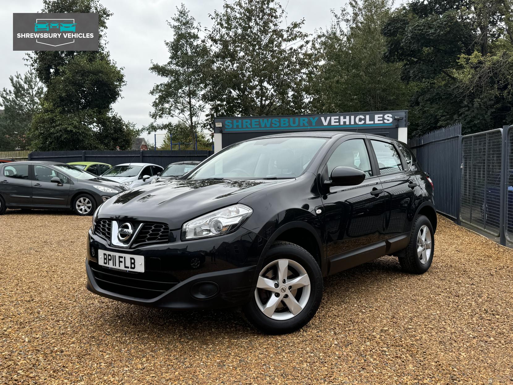 Nissan Qashqai 1.6 Visia SUV 5dr Petrol Manual 2WD Euro 5 (s/s) (117 ps)