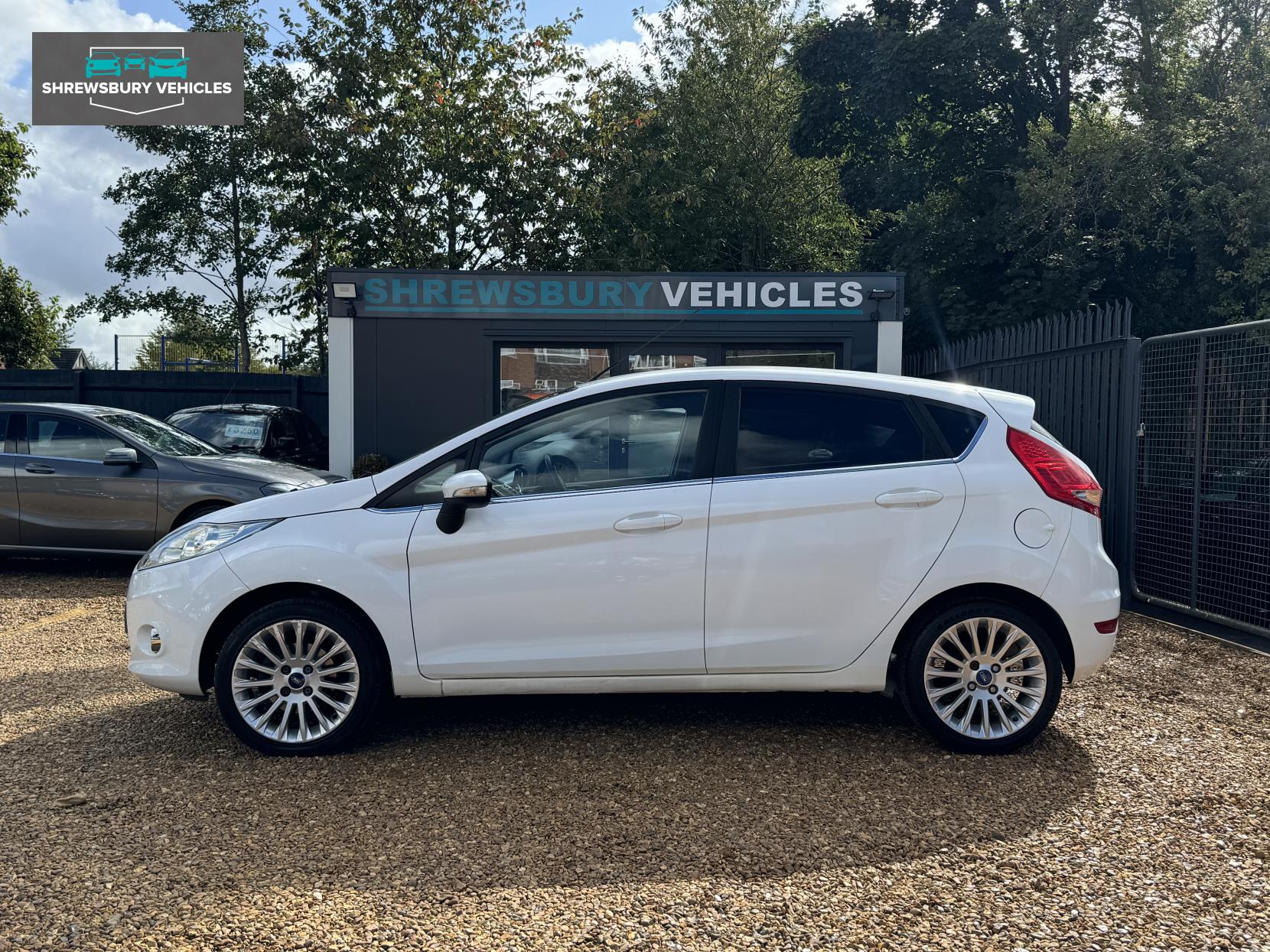 Ford Fiesta 1.4 TDCi DPF Titanium Hatchback 5dr Diesel Manual (107 g/km, 69 bhp)